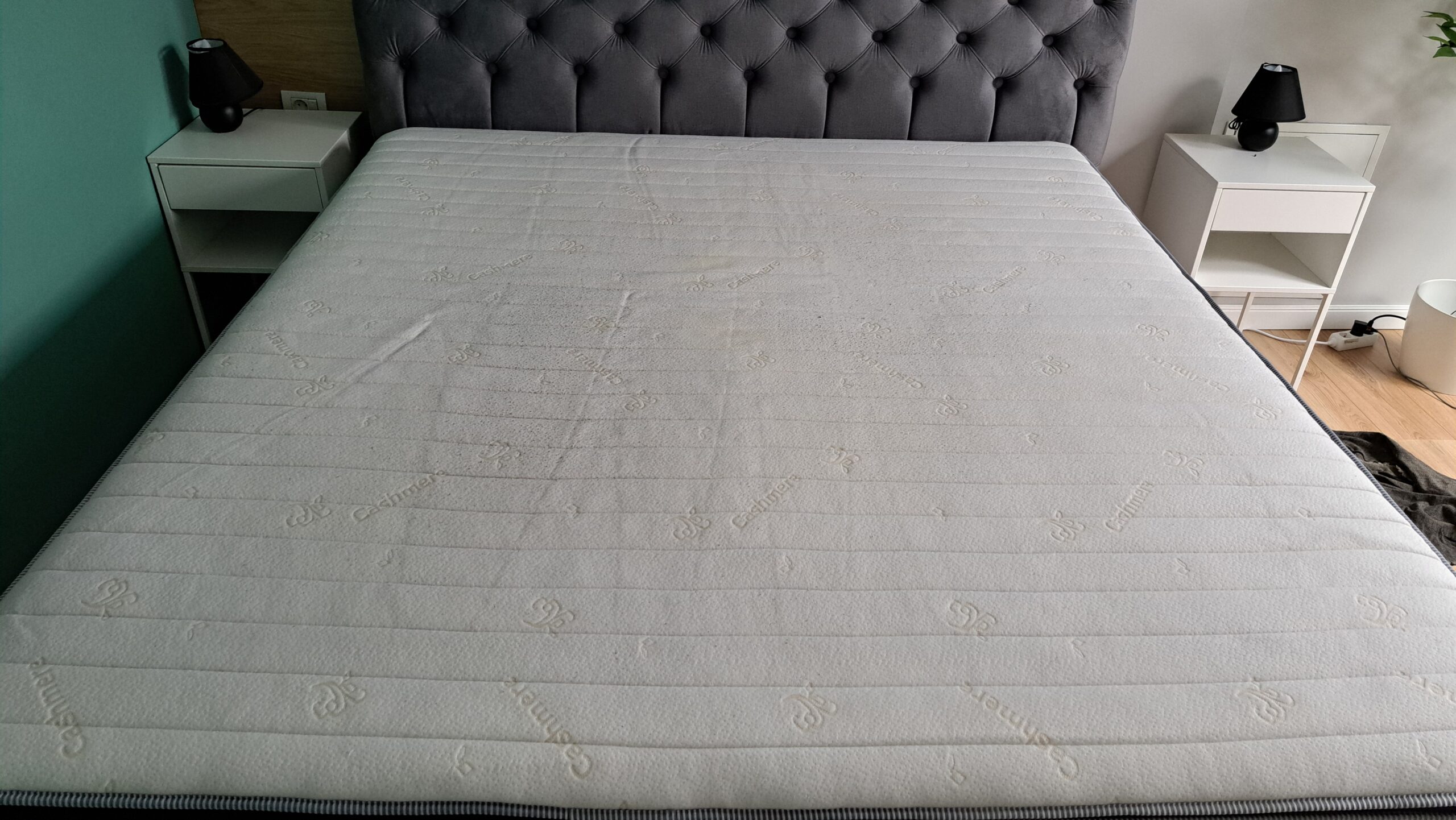 Spalare interior auto Oradea: Ce include un pachet complet